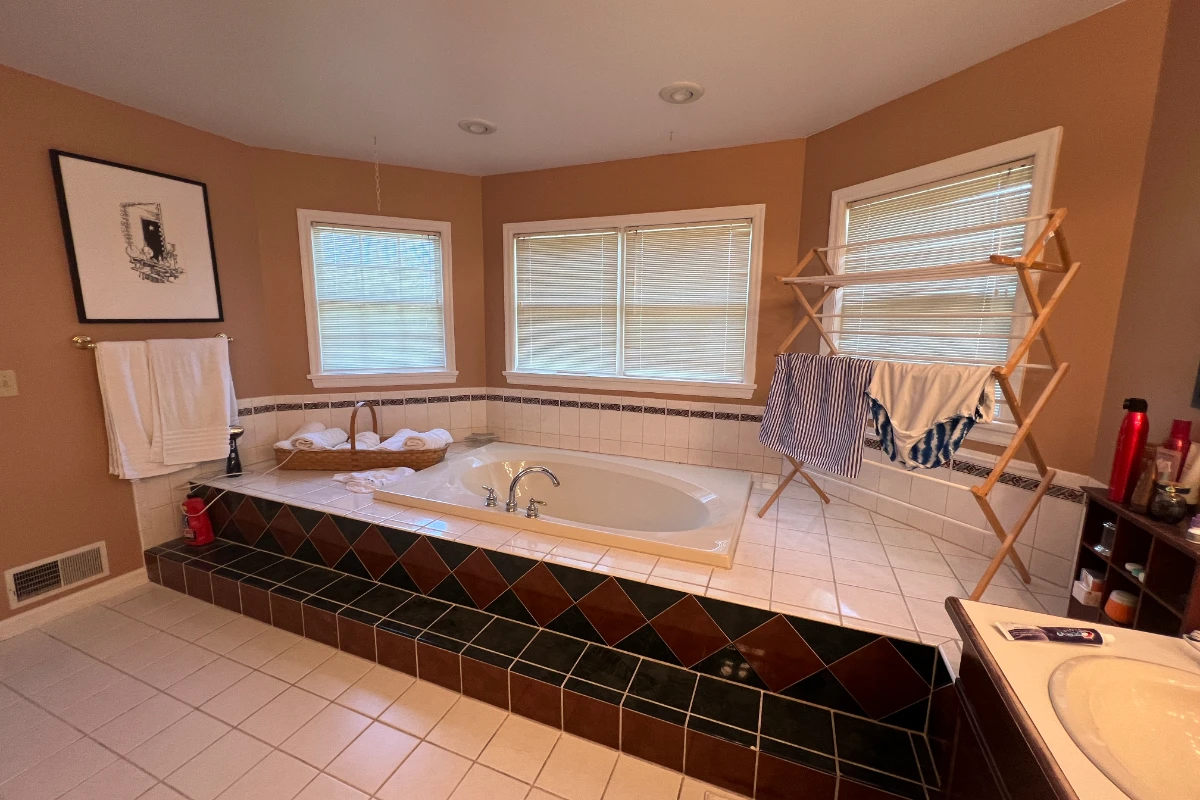 Functional Bathroom & Hidden Laundry Remodel in Abington Township, PA, photograph 11
