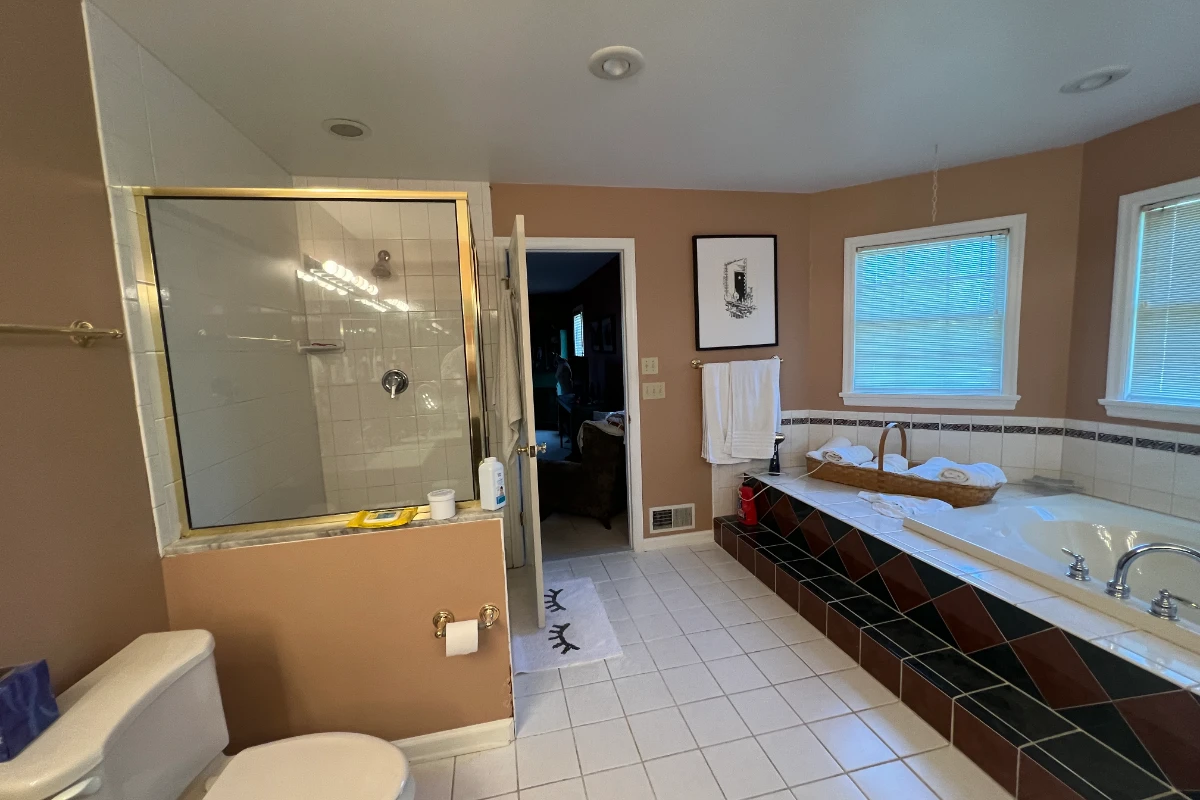 Functional Bathroom & Hidden Laundry Remodel in Abington Township, PA, photograph 12