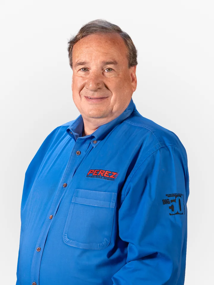 Headshot of Chris Scarlata