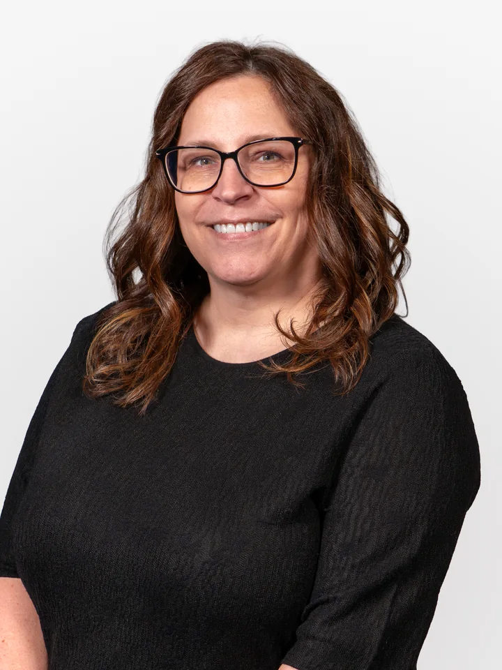 Headshot of Lynn Moretti