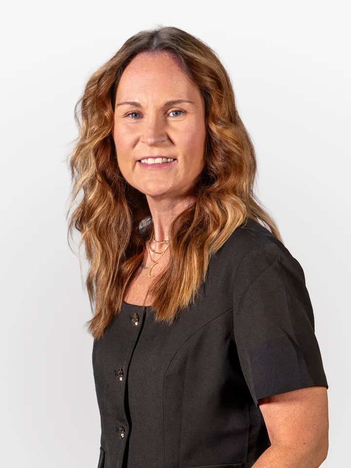Headshot of Tracy Cosgrove